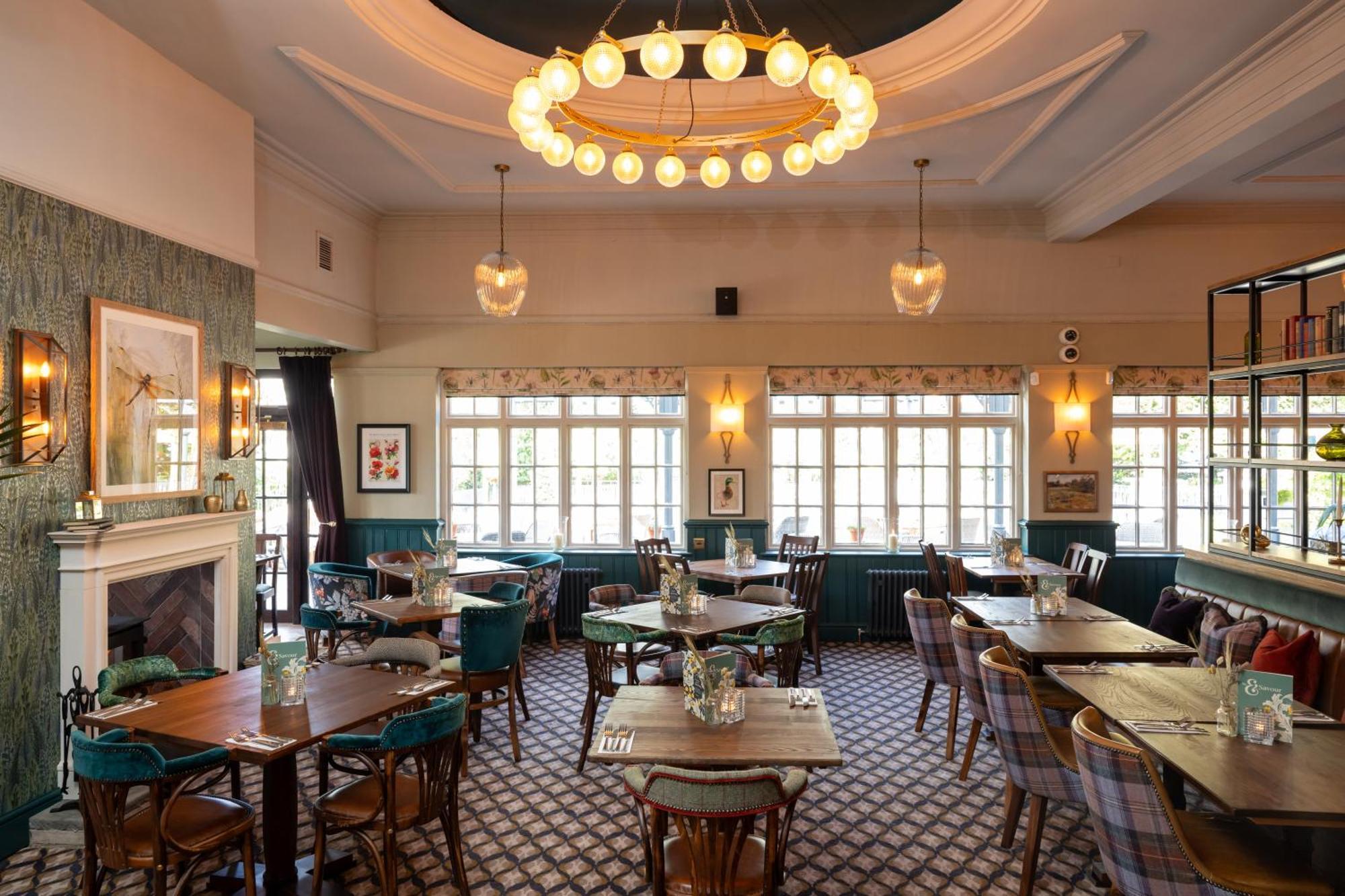 House By Chef & Brewer Collection Inn 4*