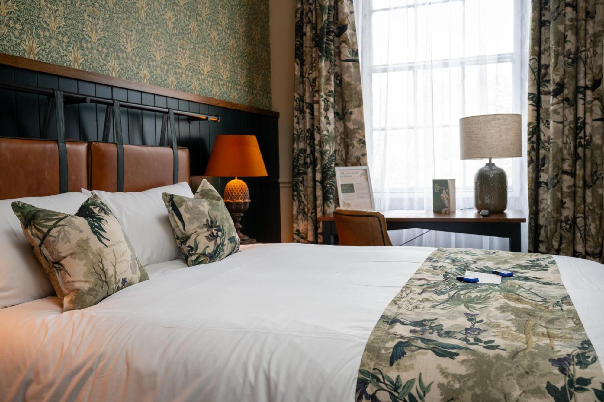 House By Chef & Brewer Collection Inn 4*